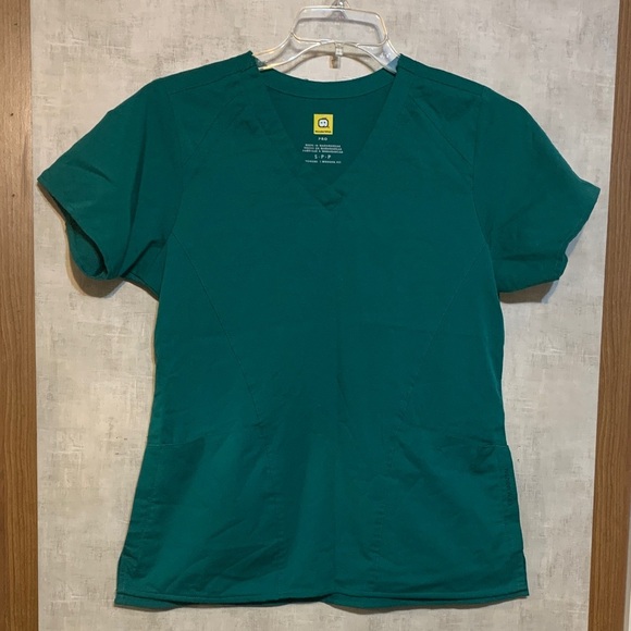 WonderWink four piece bundle - Picture 1 of 9